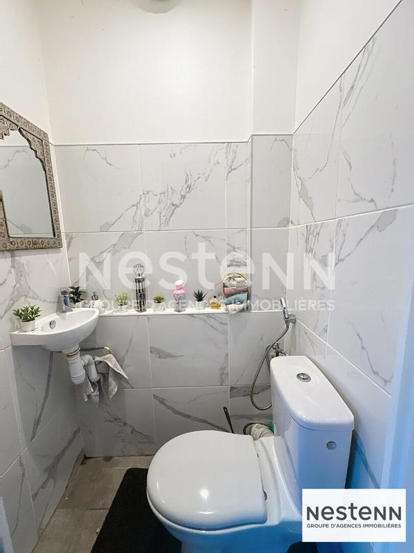 Maison - 918 m² - 5 pièces