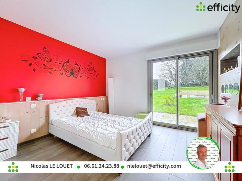 Pavillon - 230 m² - 9 pièces