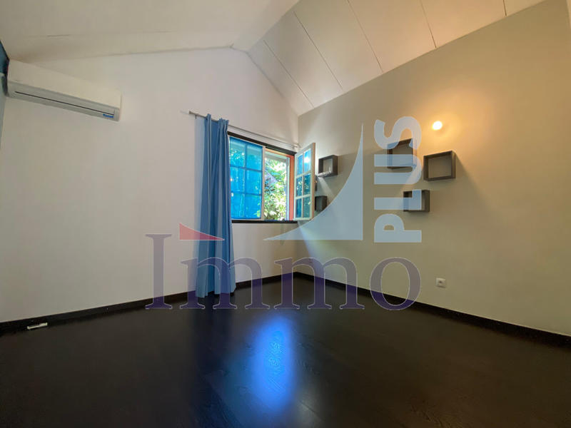 Villa - 140 m² - 5 pièces