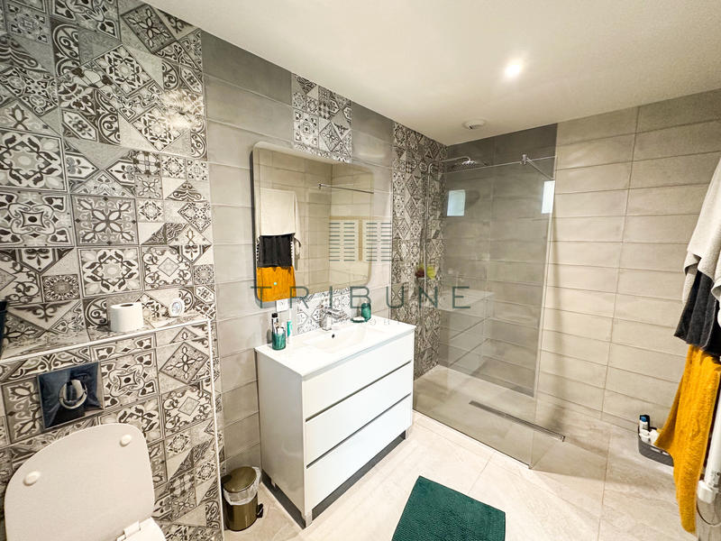 Maison - 145 m² - 8 pièces