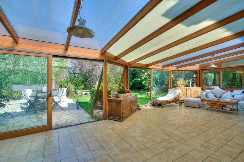 Maison - 210 m² - 8 pièces