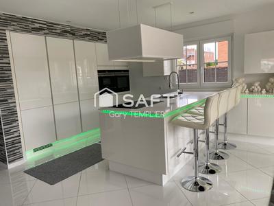 Maison - 144 m² - 5 pièces