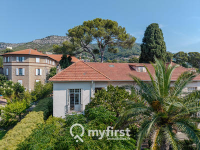 Maison - 202 m² - 6 pièces