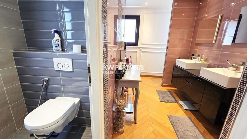 Maison d'architecte - 446 m² - 9 pièces