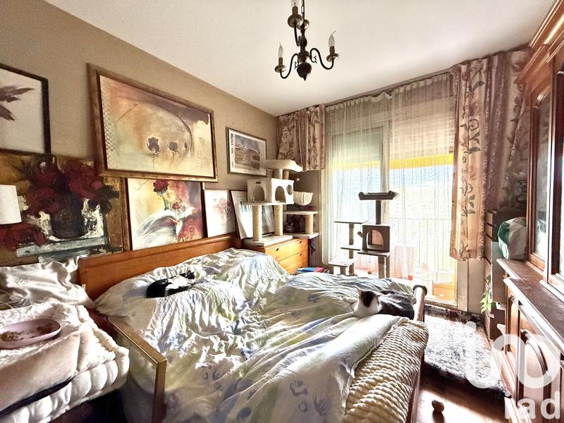 Appartement - 80 m² - 3 pièces