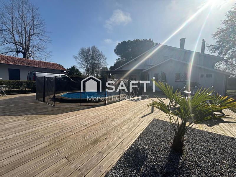 Maison - 200 m² - 8 pièces