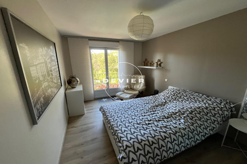 Maison - 180 m² - 6 pièces