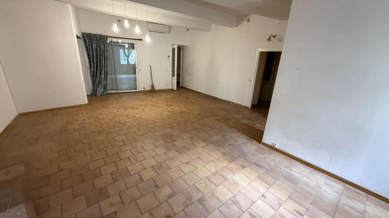 Remise - 160 m² - 5 pièces