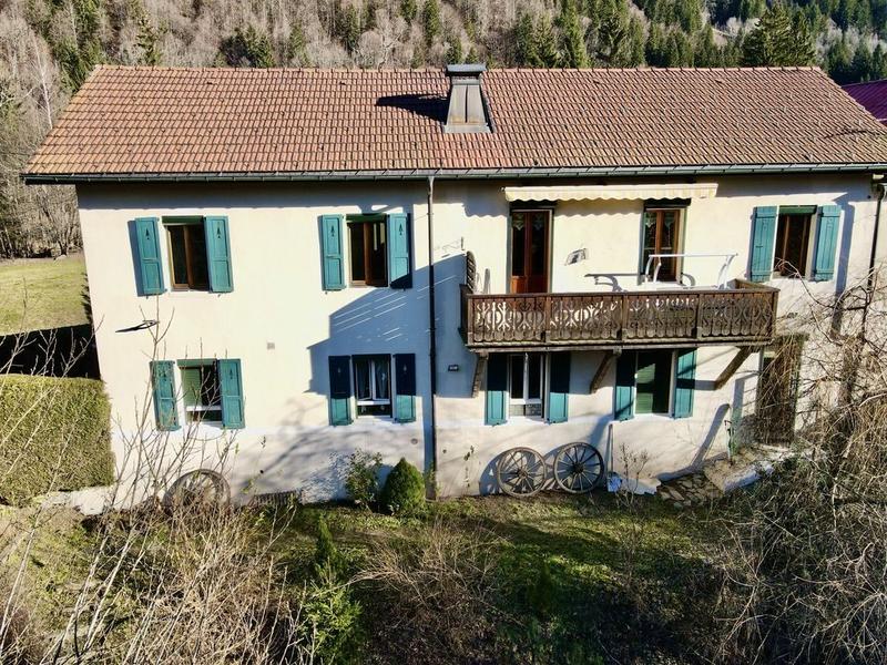 Maison - 276 m² - 13 pièces