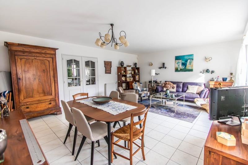Maison traditionnelle - 104 m² - 5 pièces