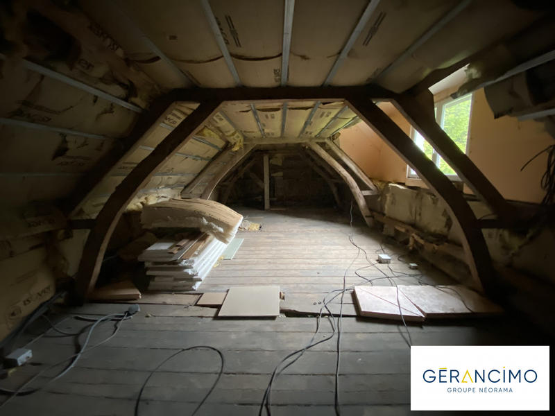 Maison - 216 m² - 8 pièces