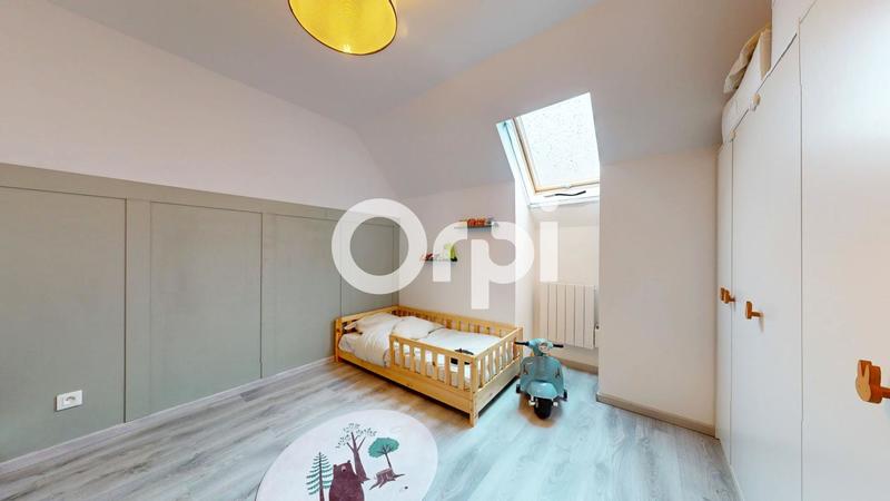 Maison - 90 m² - 5 pièces