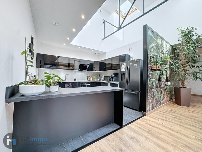 Appartement - 150 m² - 5 pièces