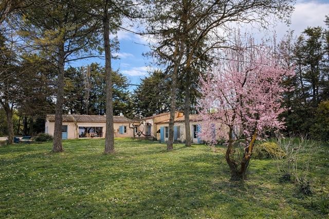 Propriété - 194 m² - 3 pièces