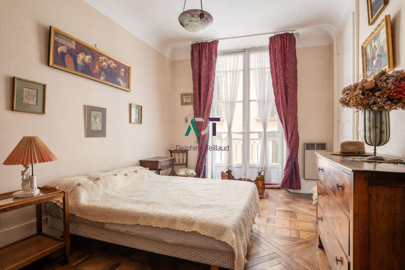 Appartement - 163 m² - 6 pièces