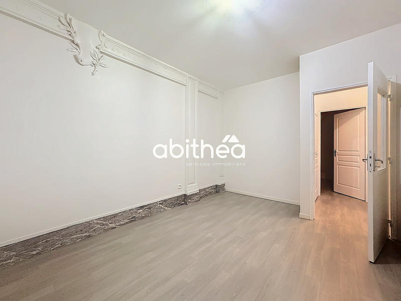 Appartement - 100 m² - 4 pièces