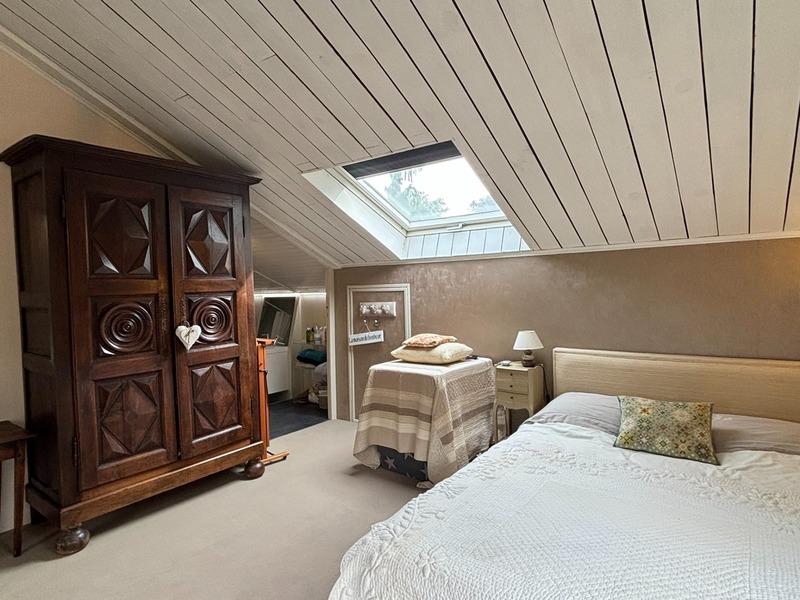 Propriété - 237 m² - 11 pièces