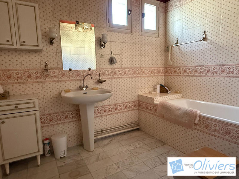 Maison - 142 m² - 6 pièces