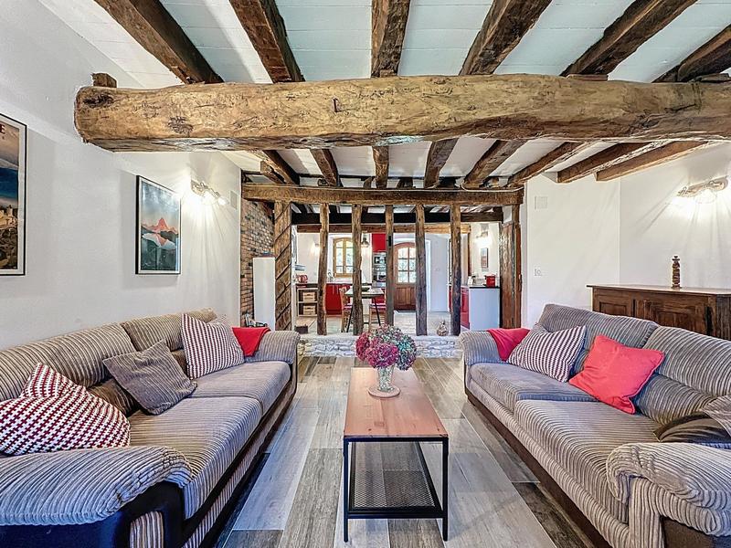 Maison - 275 m² - 7 pièces