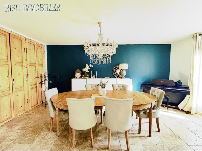 Maison - 199 m² - 6 pièces