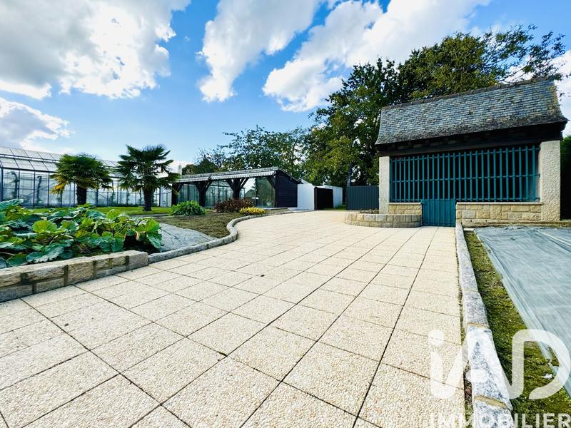 Maison - 480 m² - 12 pièces