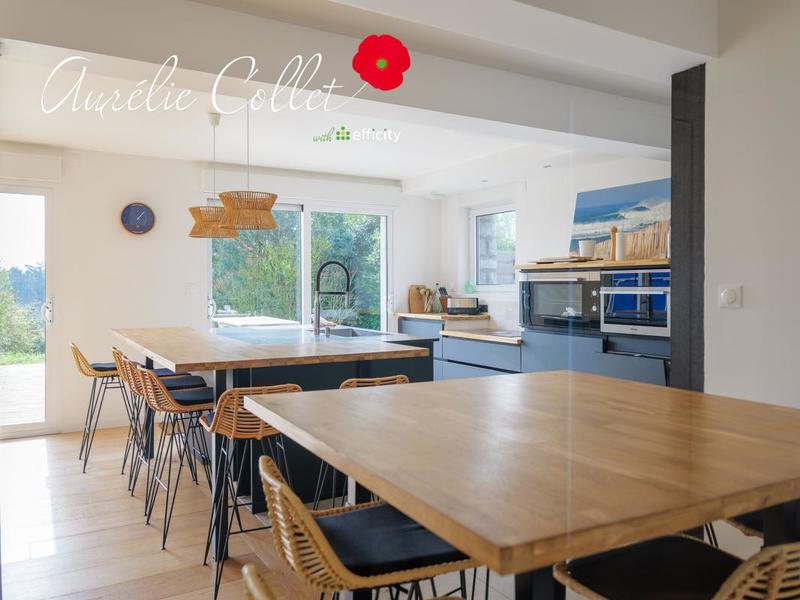 Villa - 240 m² - 9 pièces