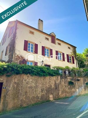 Maison - 213 m² - 6 pièces