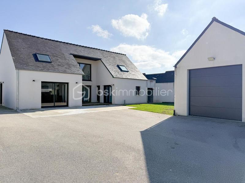 Maison - 145 m² - 6 pièces
