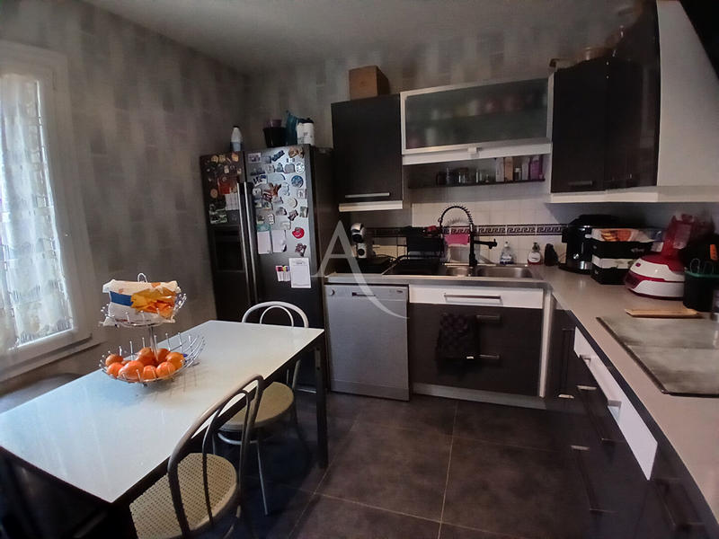 Maison - 198 m² - 6 pièces