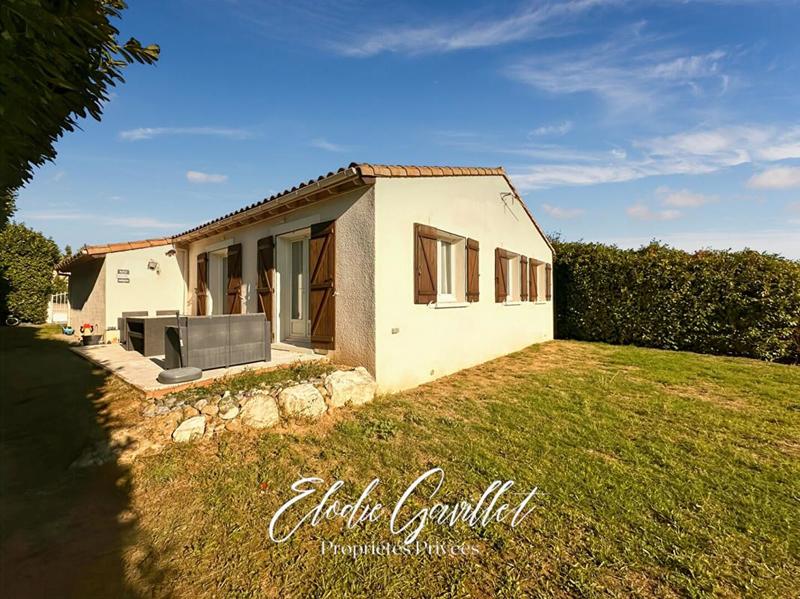 Maison - 90 m² - 5 pièces