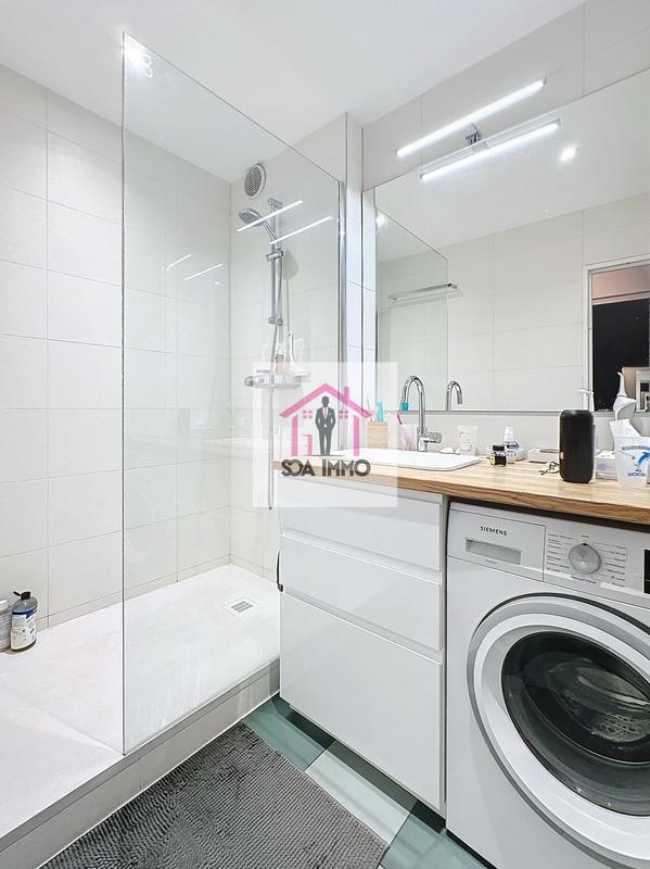 Appartement - 93 m² - 4 pièces