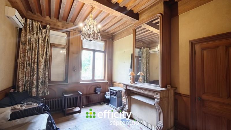 Maison - 320 m² - 10 pièces