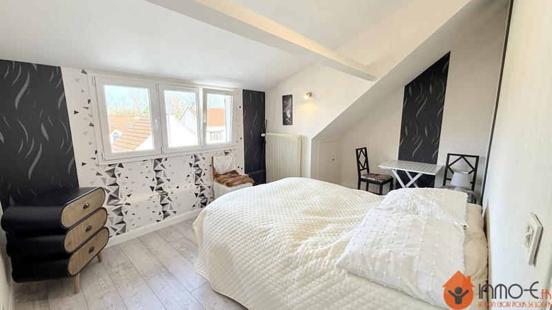 Maison - 210 m² - 7 pièces