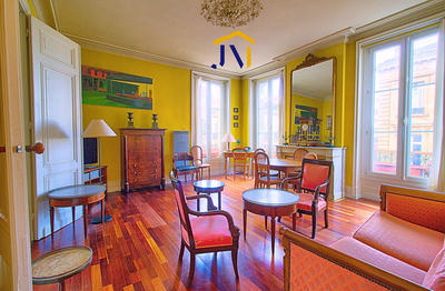 Appartement - 80 m² - 3 pièces