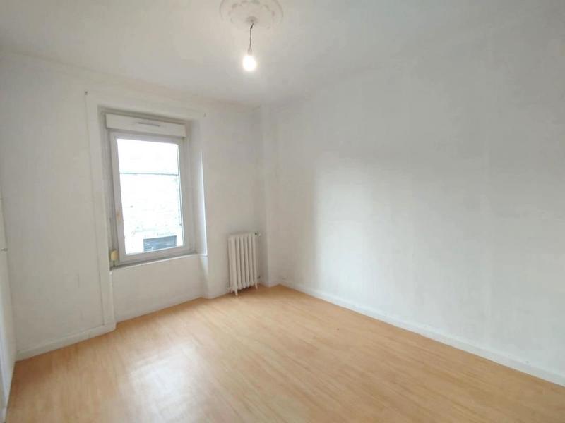 Maison - 246 m² - 7 pièces