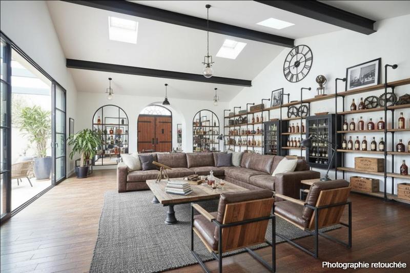 Maison - 900 m² - 1 pièce