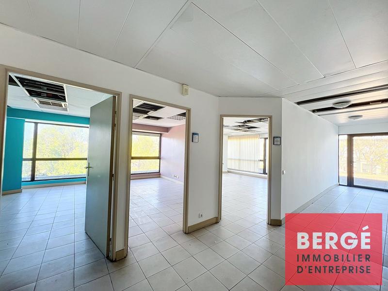 Bureau - 1 000 m²