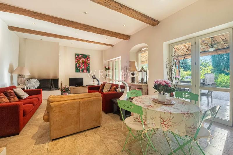 Villa - 191 m² - 6 pièces