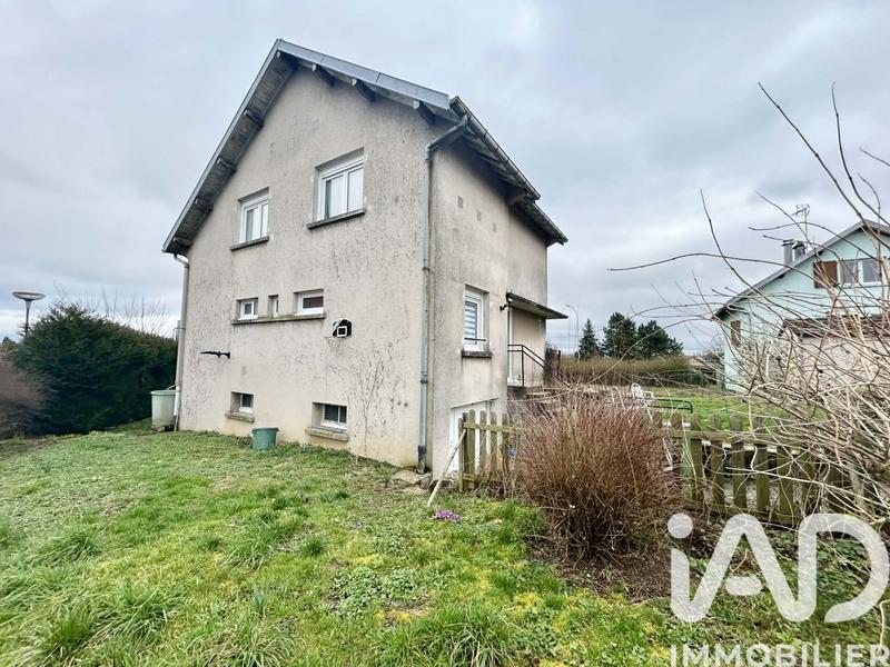 Maison - 99 m² - 6 pièces
