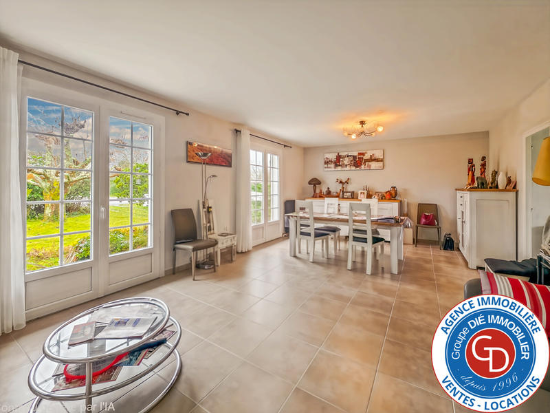 Maison - 120 m² - 6 pièces