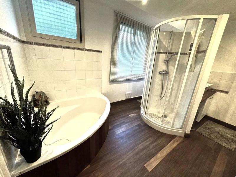 Appartement - 136 m² - 5 pièces