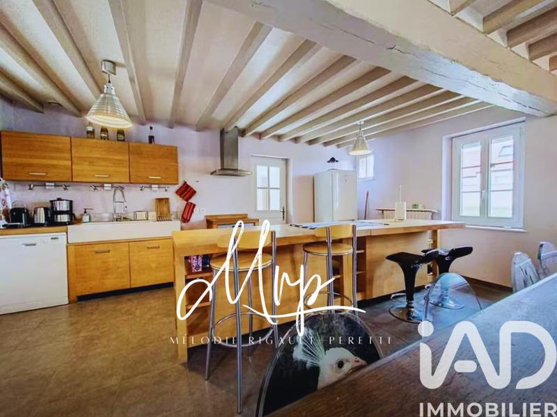 Maison - 228 m² - 8 pièces