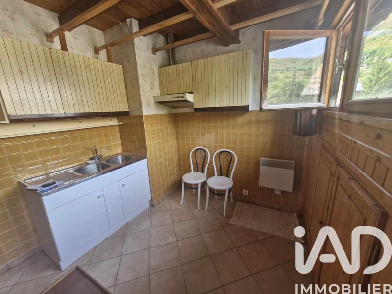 Maison - 179 m² - 15 pièces