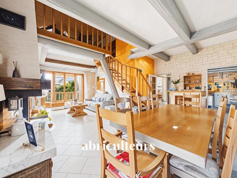 Maison ancienne - 180 m² - 7 pièces