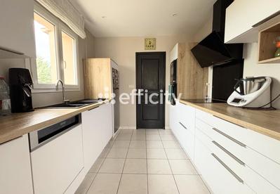 Maison - 84 m² - 4 pièces