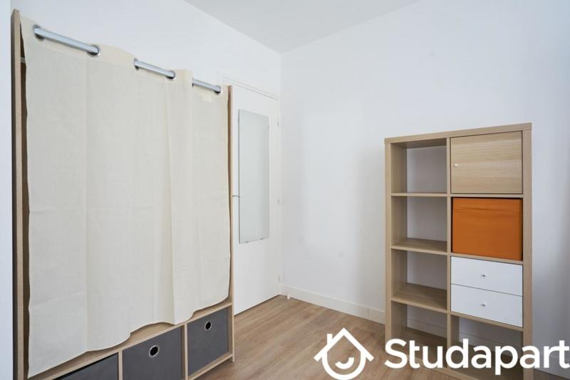 Chambre - 10 m² - 1 pièce