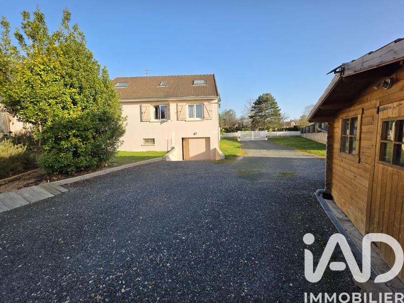 Maison - 120 m² - 8 pièces