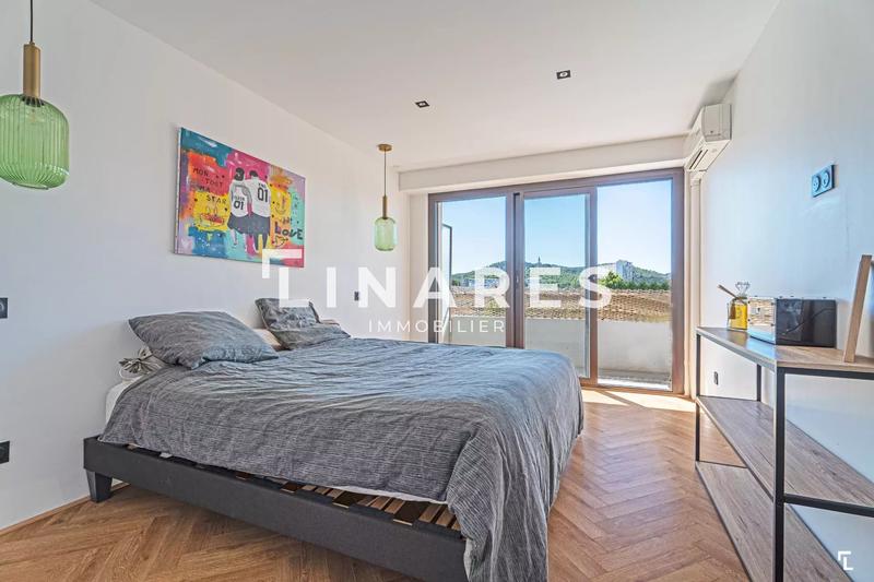 Appartement - 111 m² - 5 pièces