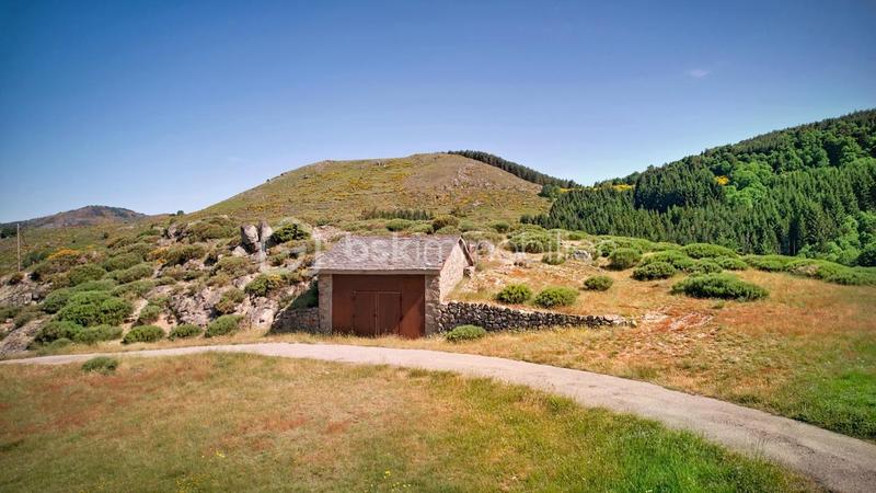 Corps de ferme - 100 m² - 5 pièces