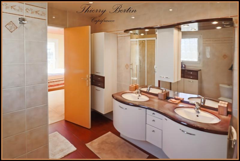 Appartement - 243 m² - 9 pièces